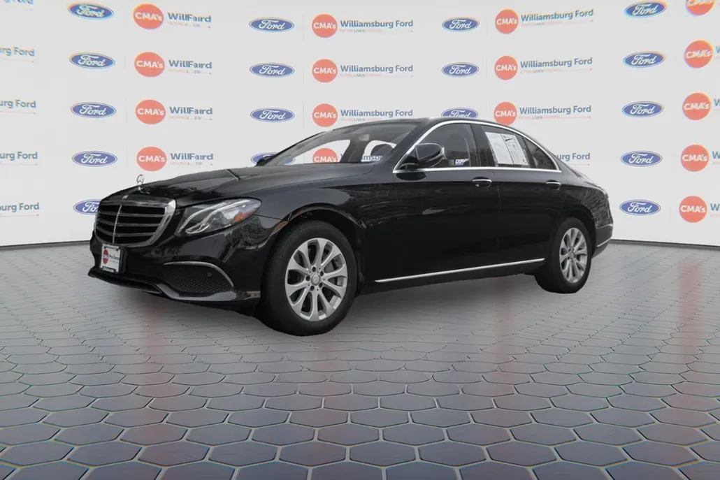 2017 Mercedes Benz E 300 4MATIC photo 1
