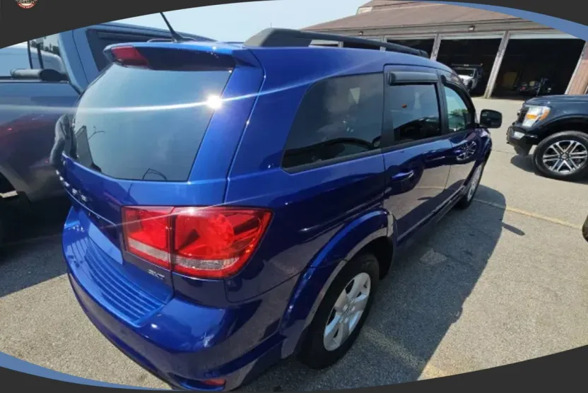 2012 Dodge Journey SXT photo 1