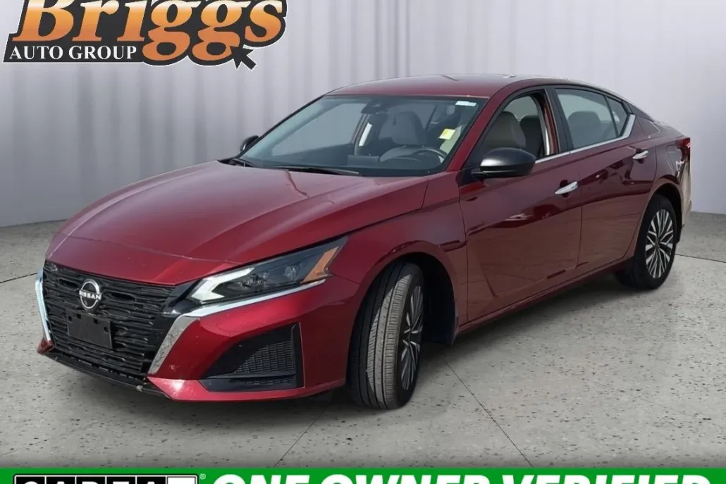 2024 Nissan Altima 2.5 SV photo 1