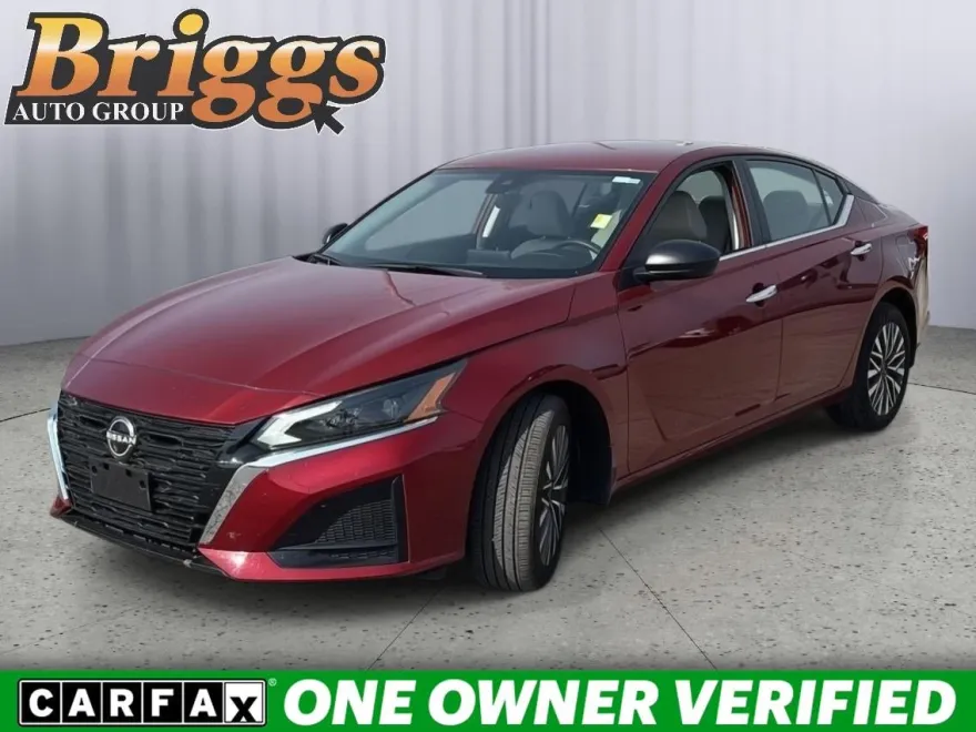 2024 Nissan Altima 2.5 SV photo 1
