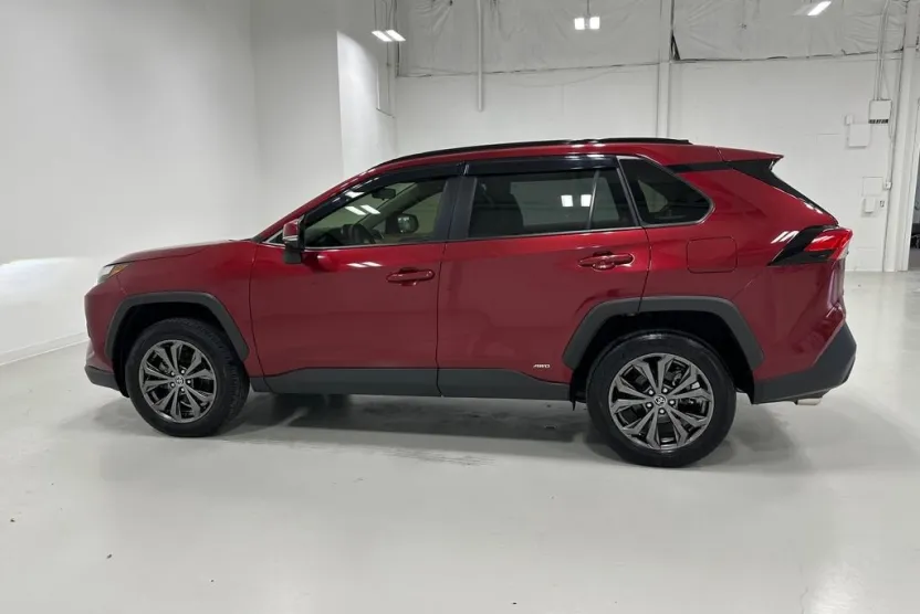 2022 Toyota RAV4 Hybrid XLE Premium photo 1