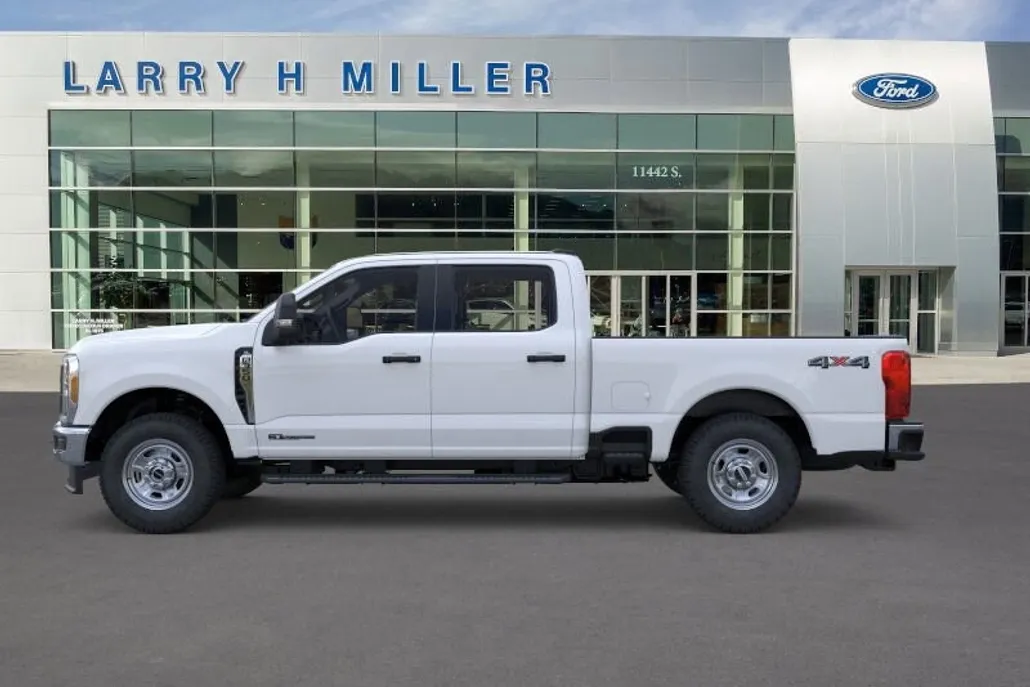2025 Ford F-350 XL photo 1