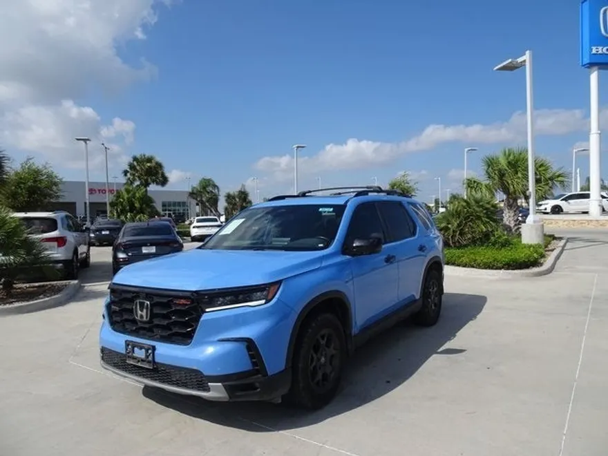 2024 Honda Pilot TrailSport photo 1