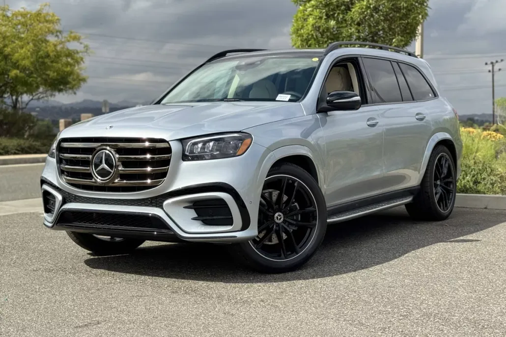 2026 Mercedes Benz GLS 450 4MATIC photo 1