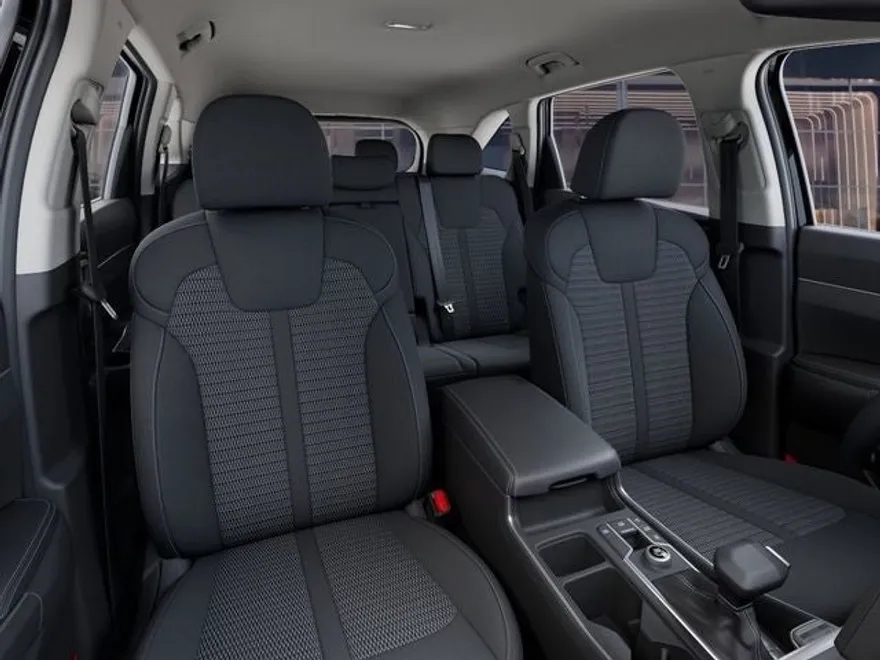 2025 Kia Sorento LX photo 15