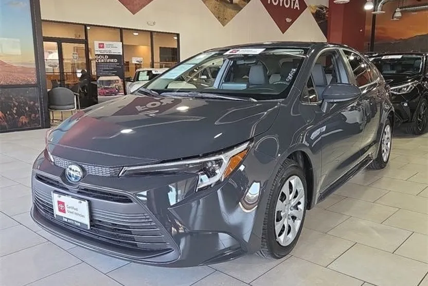 2024 Toyota Corolla Hybrid LE photo 1