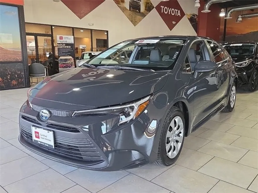 2024 Toyota Corolla Hybrid LE photo 1