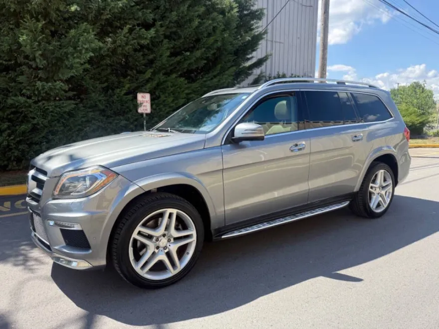 2014 Mercedes Benz GL 550 photo 1