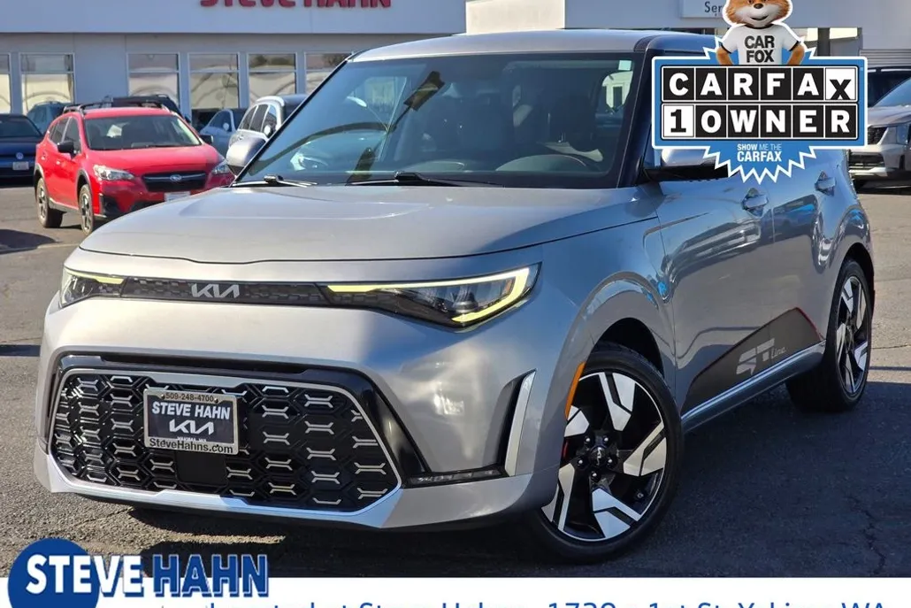 2023 Kia Soul GT-Line photo 1