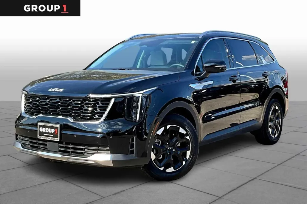 2025 Kia Sorento S photo 1