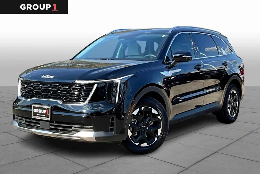 2025 Kia Sorento S photo 1