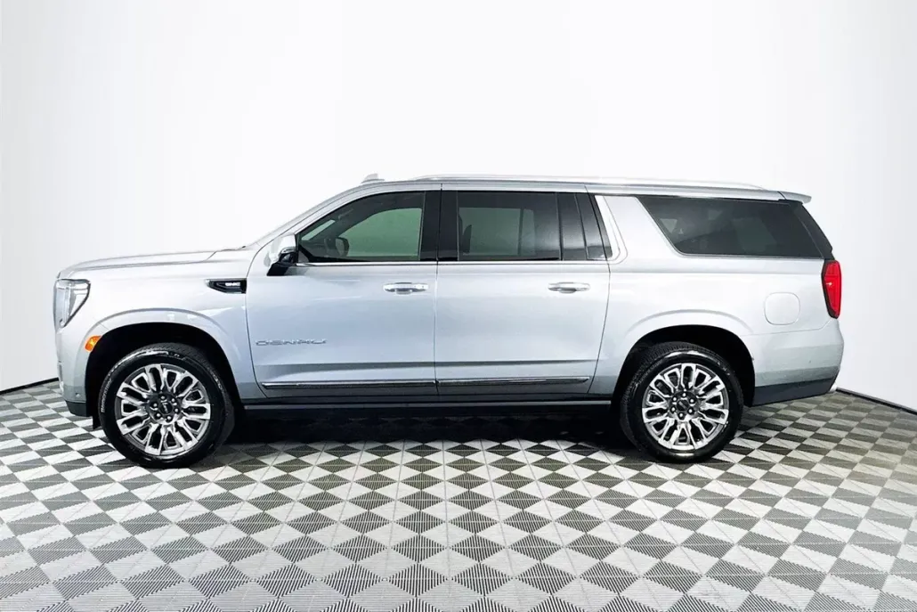 2024 Gmc Yukon XL Denali Ultimate photo 1