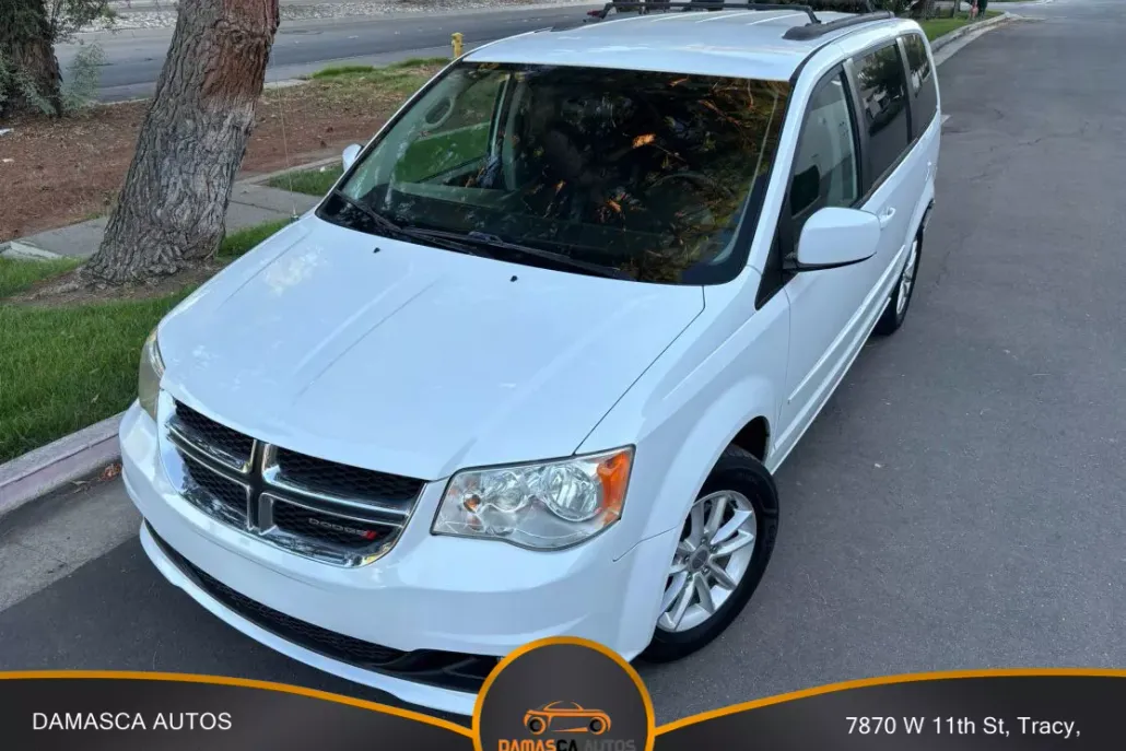 2014 Dodge Grand Caravan SXT photo 1