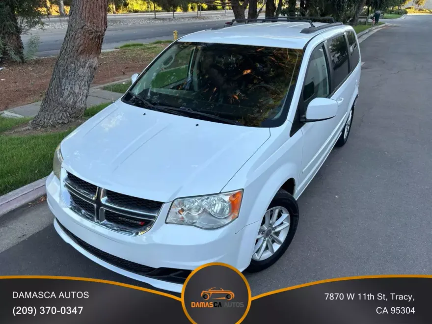 2014 Dodge Grand Caravan SXT photo 1