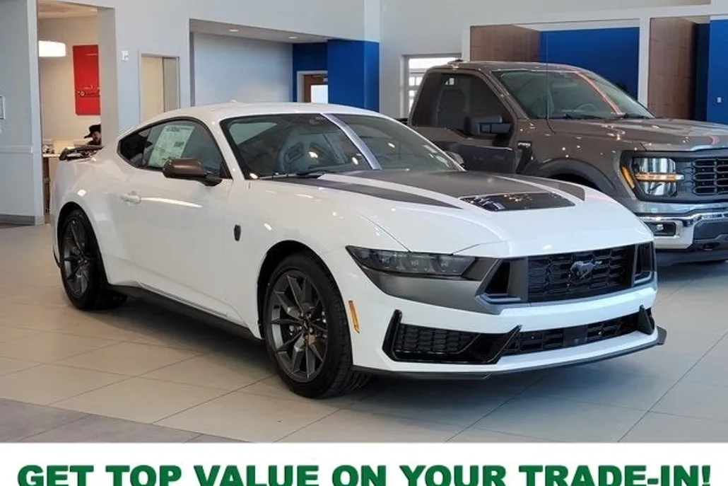 2025 Ford Mustang Dark Horse photo 1