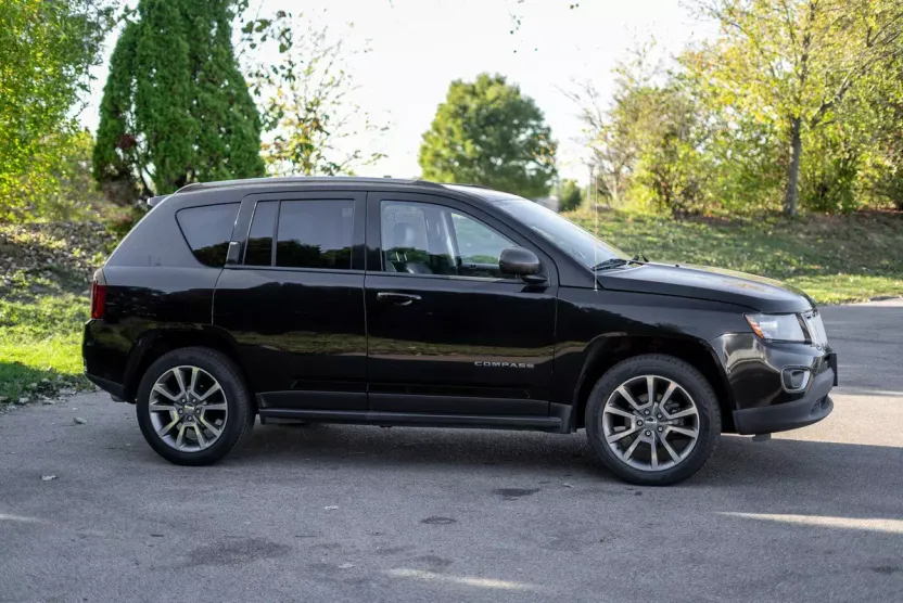 2016 Jeep Compass Sport photo 1