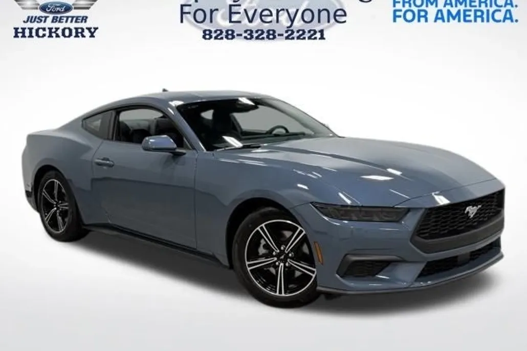 2025 Ford Mustang EcoBoost photo 1
