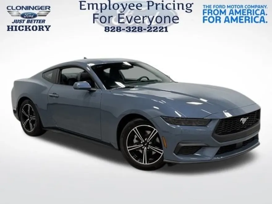 2025 Ford Mustang EcoBoost photo 1