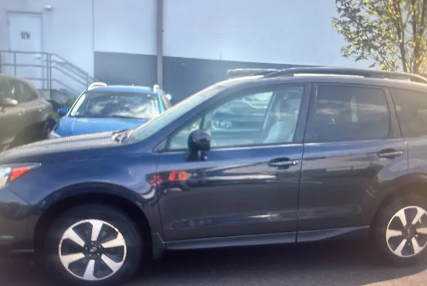 2018 Subaru Forester Premium photo 1