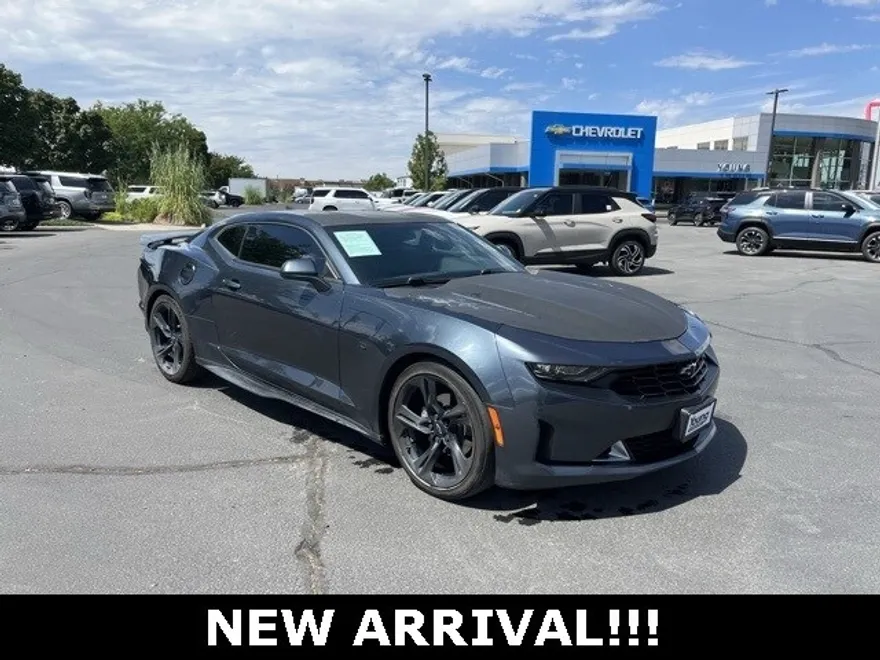 2021 Chevrolet Camaro 1LT photo 1