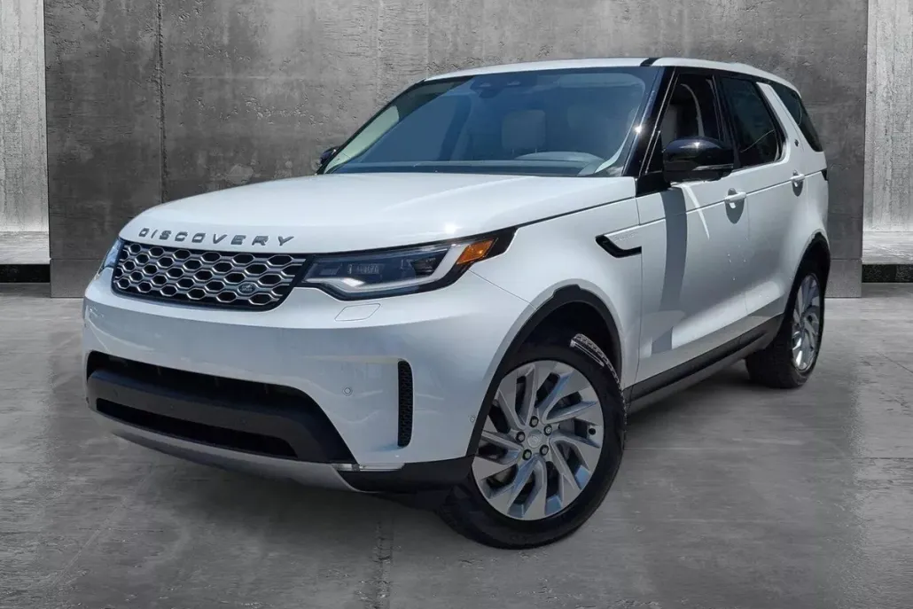2025 Land Rover Discovery S photo 1