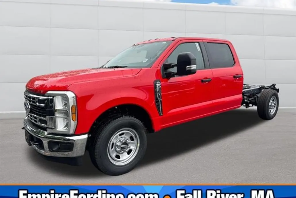 2025 Ford F-350 photo 1