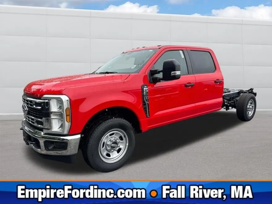 2025 Ford F-350 photo 1