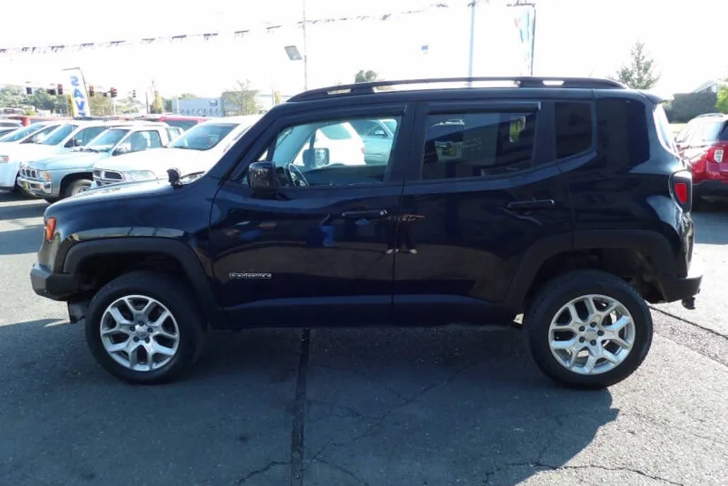 2017 Jeep Renegade Latitude North Edition photo 1