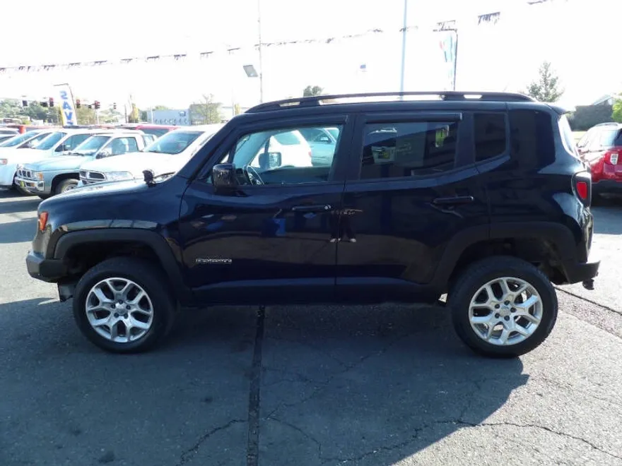 2017 Jeep Renegade Latitude North Edition photo 1