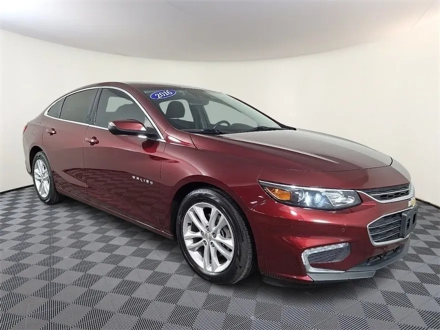 2016 Chevrolet Malibu Hybrid photo 1