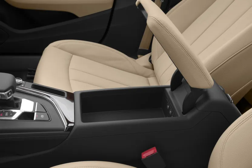 2018 Audi A4 2.0T Premium Plus Quattro photo 1
