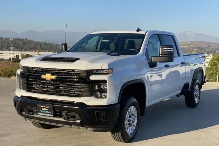 2026 Chevrolet Silverado 2500HD photo 1