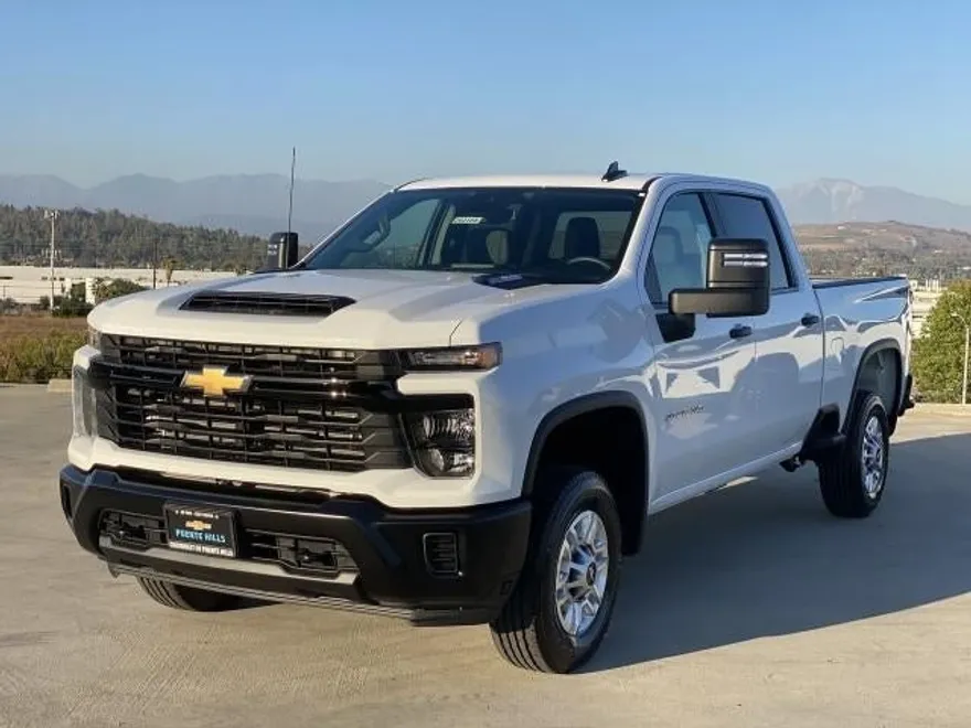 2026 Chevrolet Silverado 2500HD photo 1