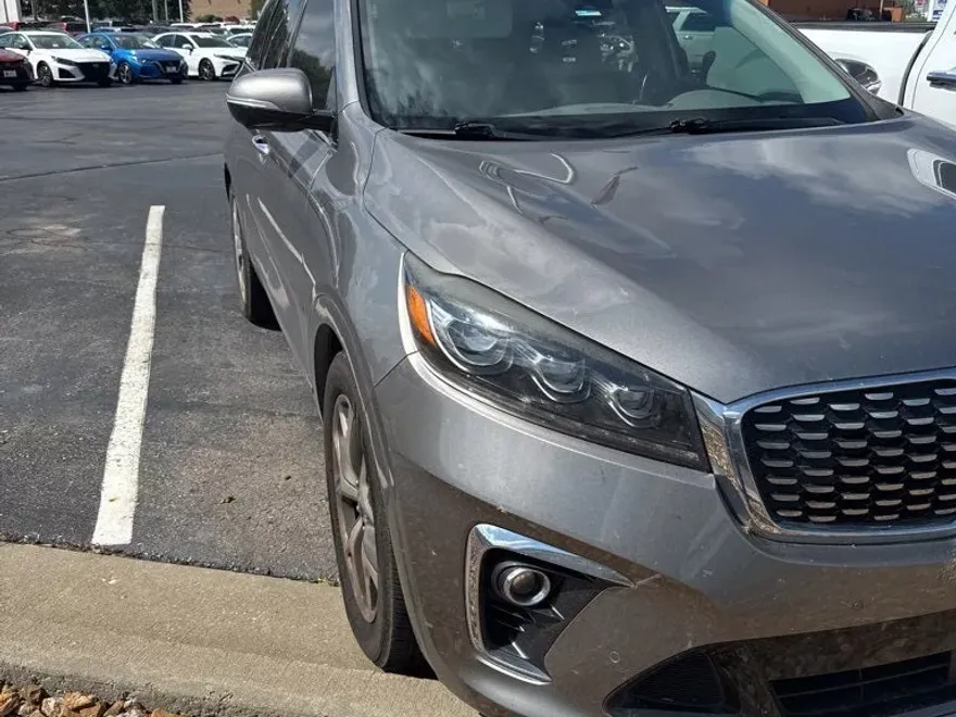 2019 Kia Sorento SX photo 1