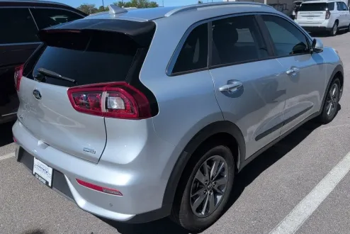 2018 Kia Niro EX photo 3