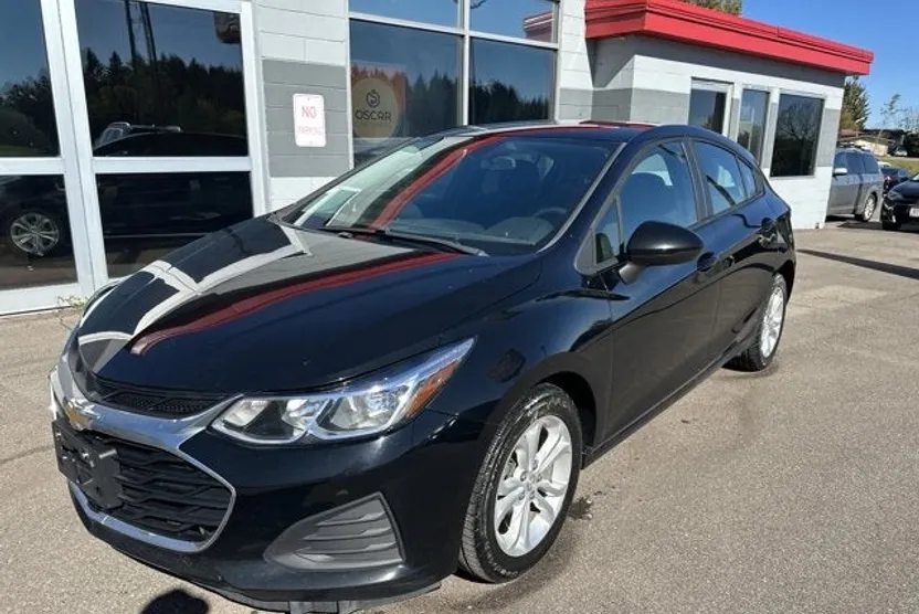 2019 Chevrolet Cruze LS photo 1