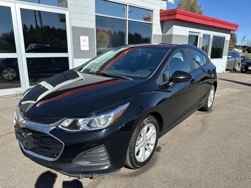 2019 Chevrolet Cruze LS photo 1