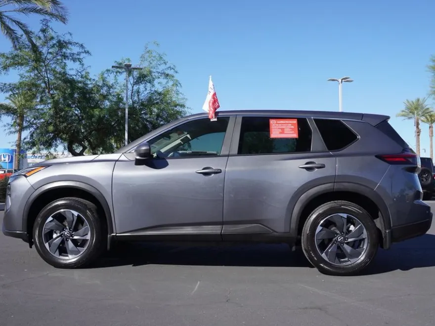 2025 Nissan Rogue SV photo 1