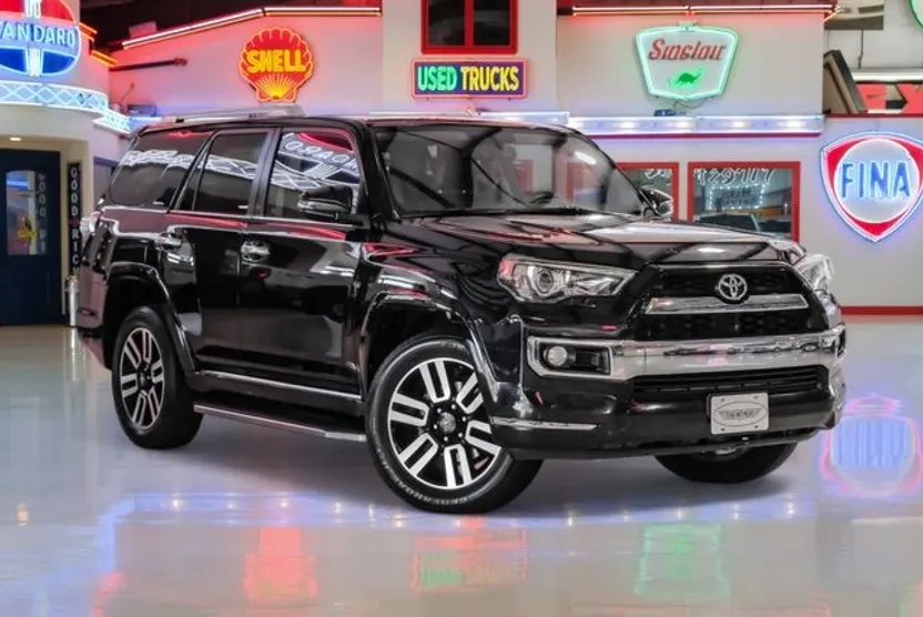 2018 Toyota 4Runner Limited photo 1