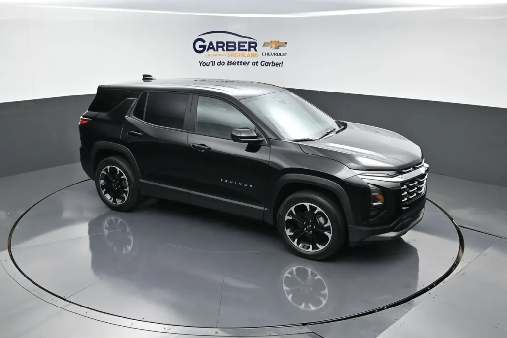 2026 Chevrolet Equinox LT photo 1