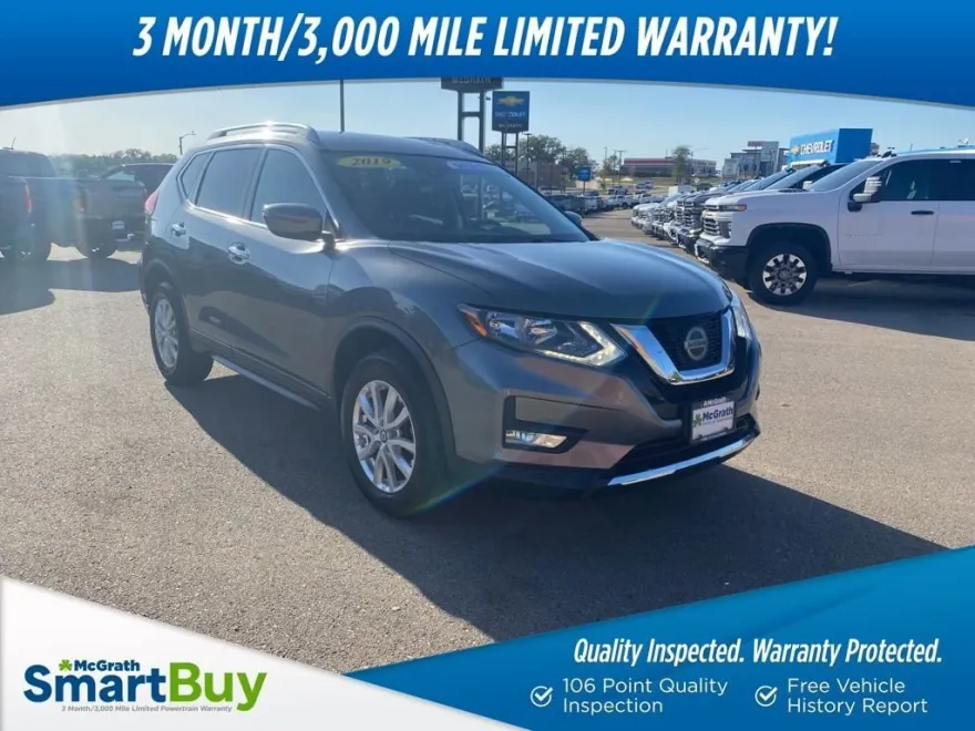 2019 Nissan Rogue SV photo 1
