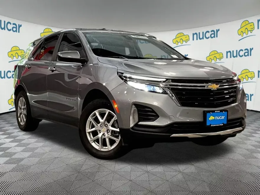 2023 Chevrolet Equinox LT photo 1