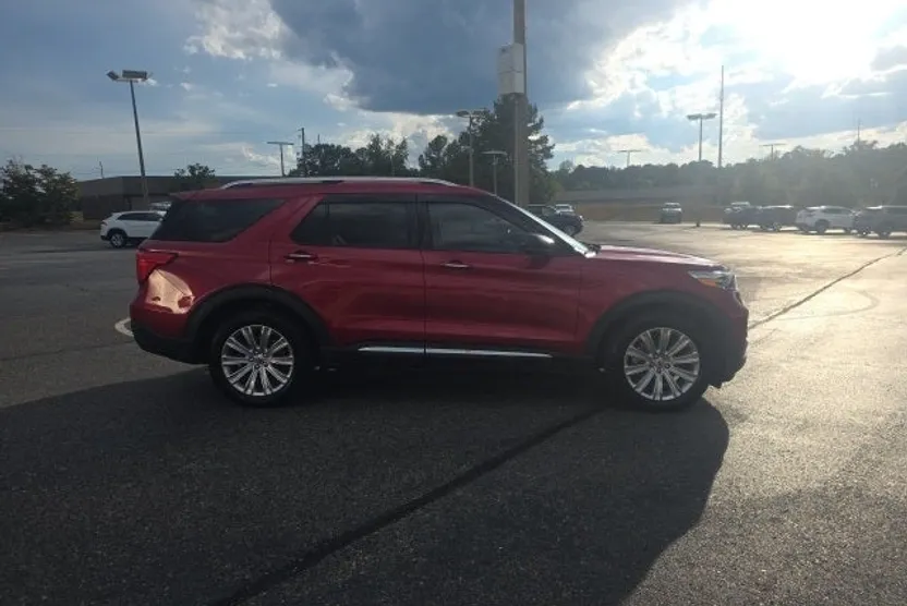 2020 Ford Explorer Limited photo 1