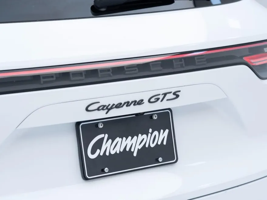 2022 Porsche Cayenne GTS photo 12