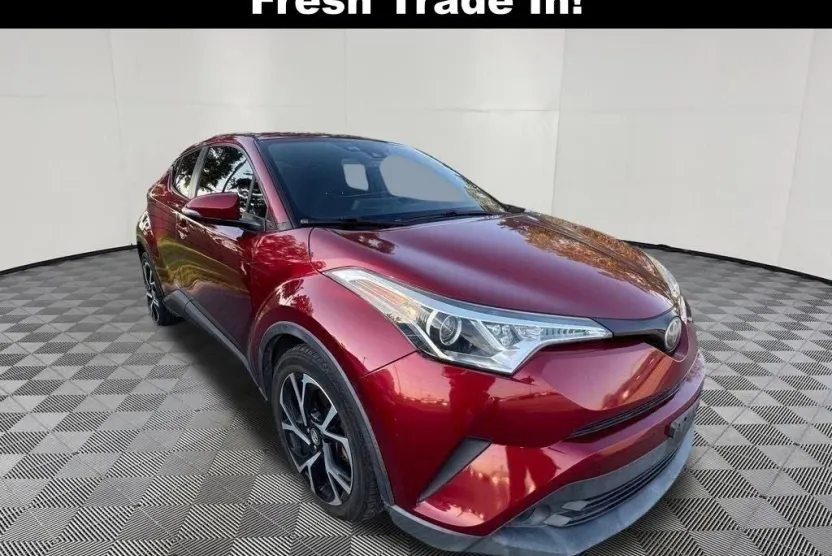 2018 Toyota C-HR XLE Premium photo 1