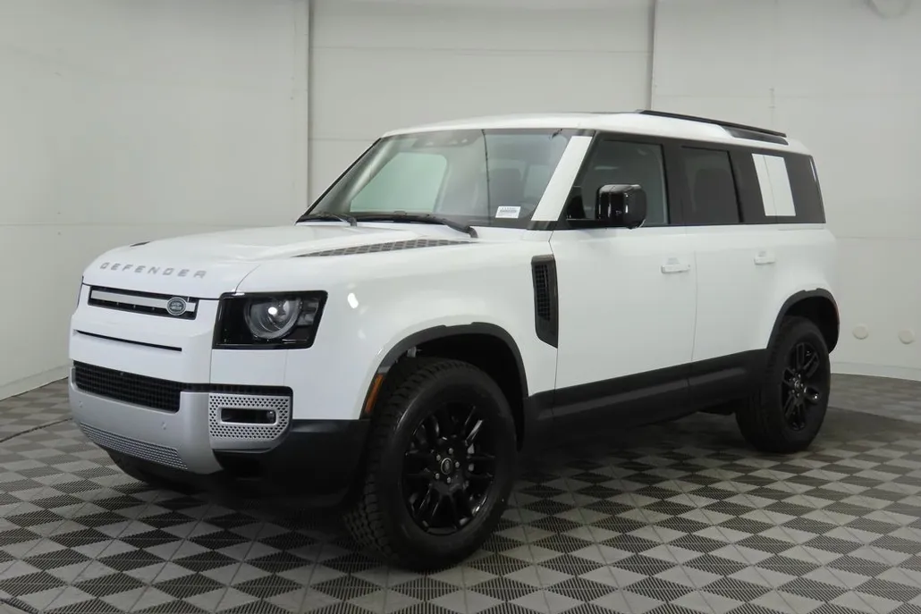 2025 Land Rover Defender 110 S photo 1