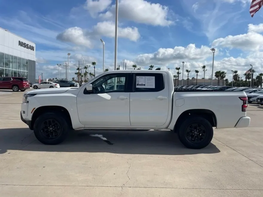 2024 Nissan Frontier SV photo 1