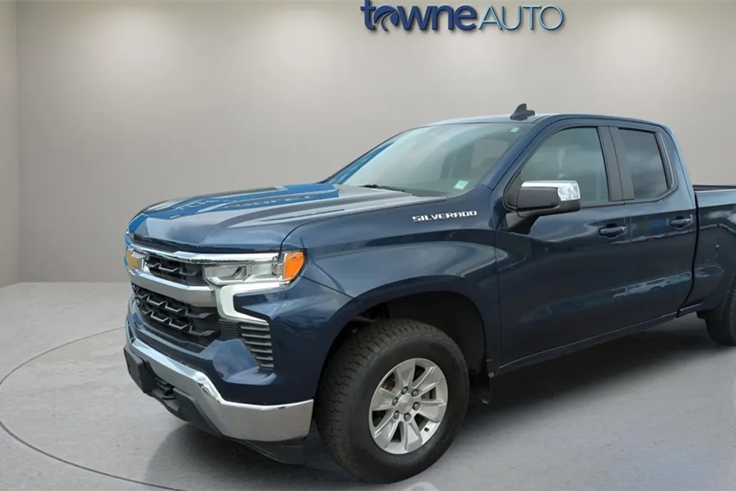 2022 Chevrolet Silverado 1500 LT photo 1