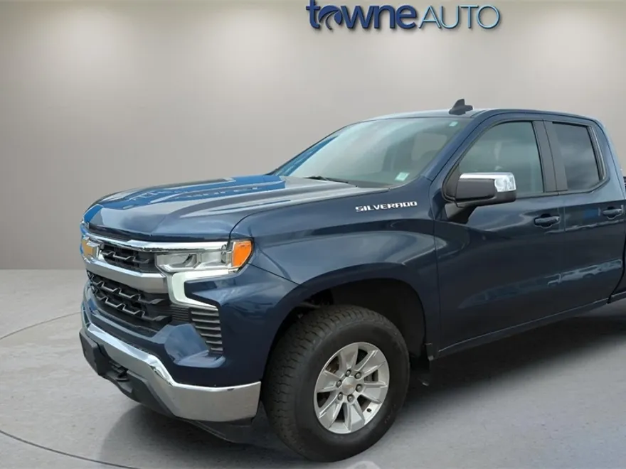 2022 Chevrolet Silverado 1500 LT photo 1