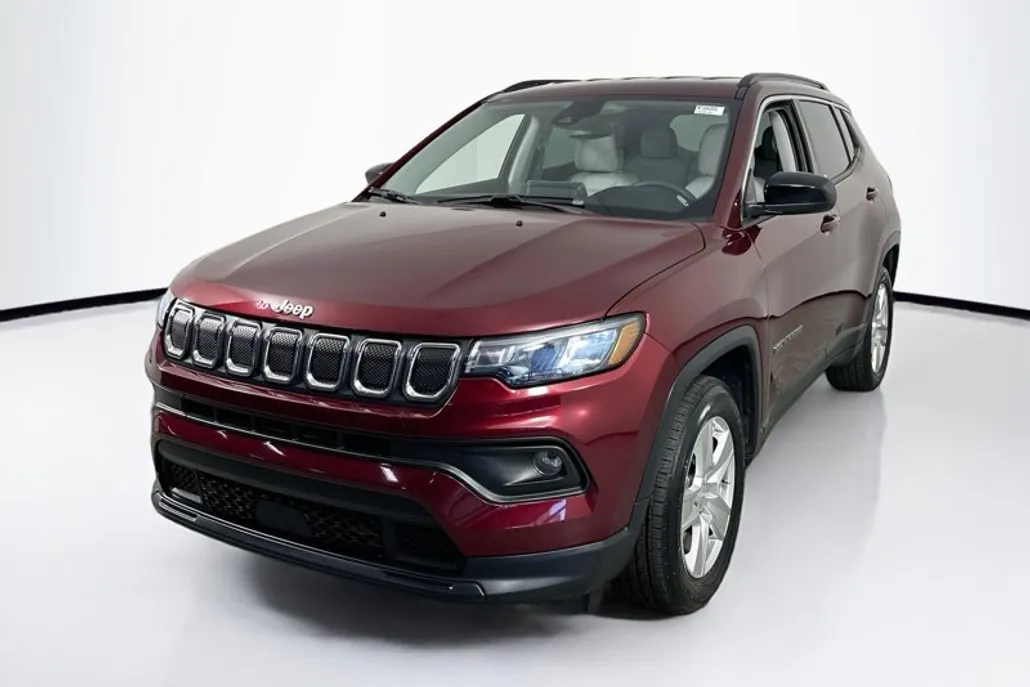 2022 Jeep Compass Latitude photo 1